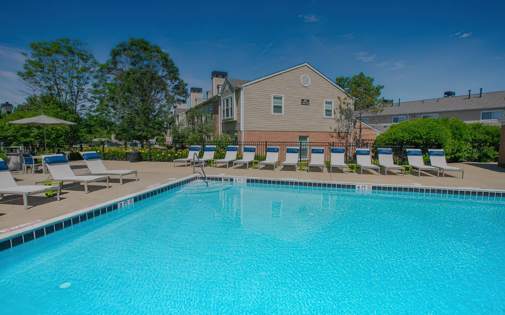 Williamsburg Townhomes Apartments in Sagamore Hills, OH